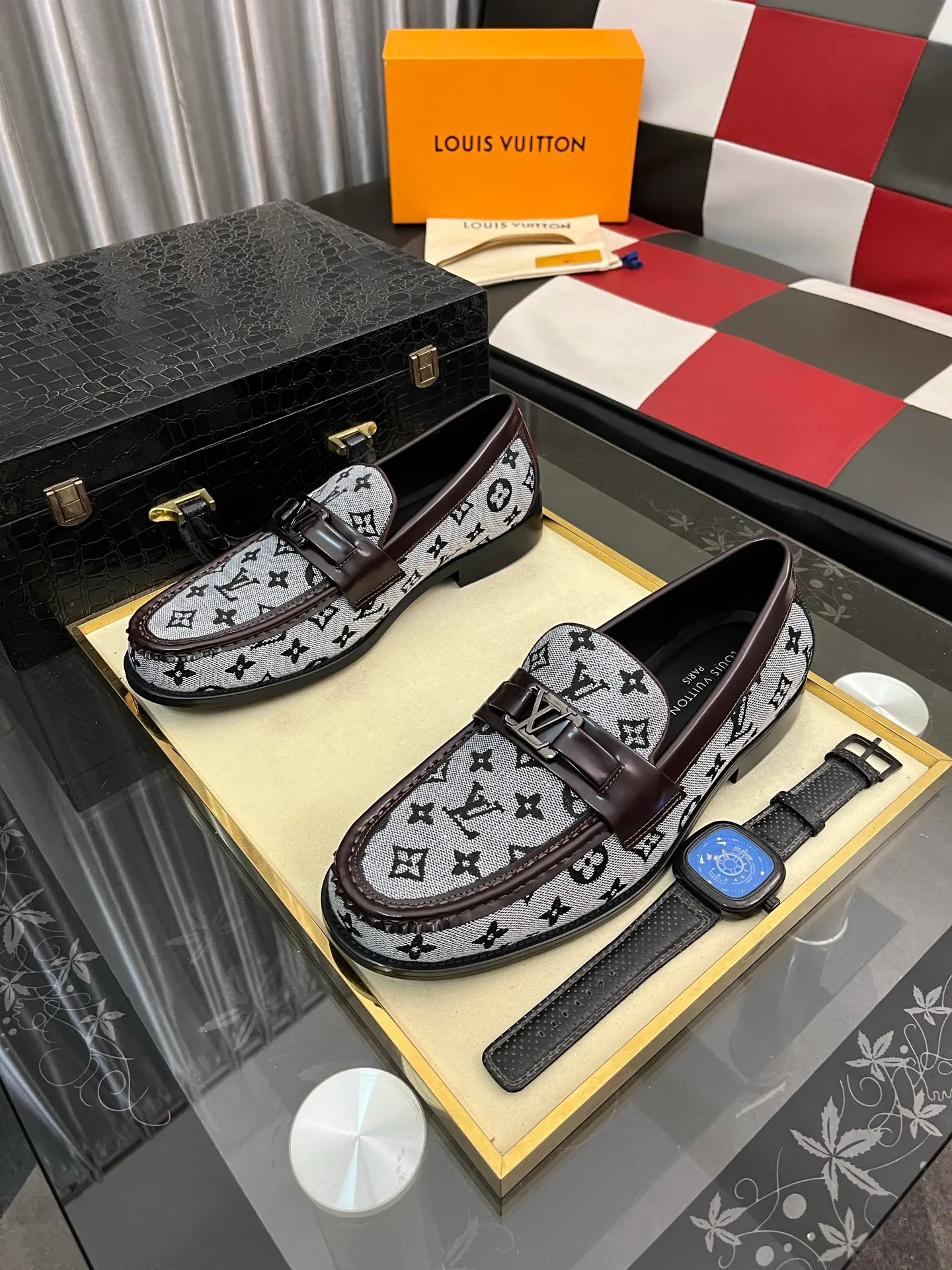 Men's Men's Shoes Men's Men's Shoes 💰520⌚️⌚️[LV] The most popular classic Louis Vuitton leather shoes. Synchronized with the official website, the upper adopts Italian imported upper embossing➕comfortable cowhide lining, fashionable atmosphere, unique brand and unique craftsmanship. Highlighting the hot style of the new year. Stop hesitating, stop wandering, get it now. Code number: 38--44. 3️⃣colors available